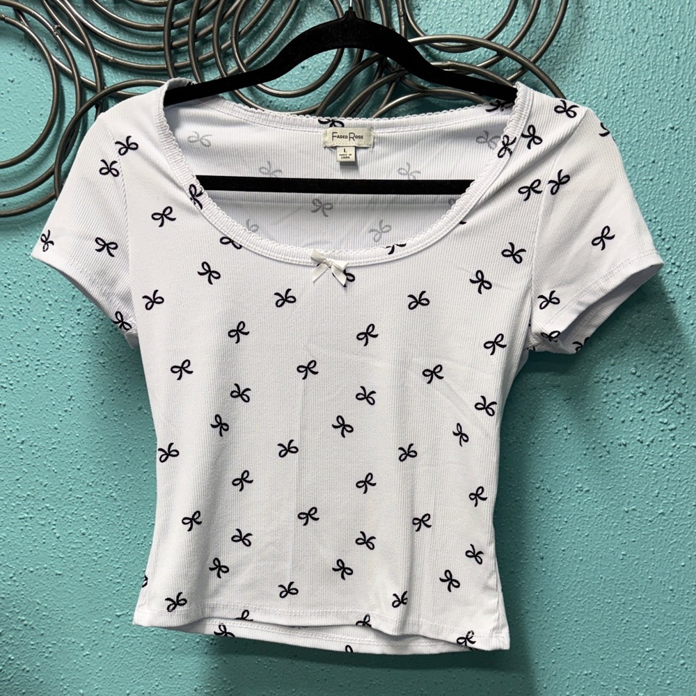 Faded Rose White Bow Print Women's Top
